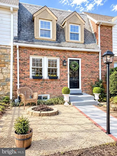 2120 N Brandywine St, Arlington, VA 22207