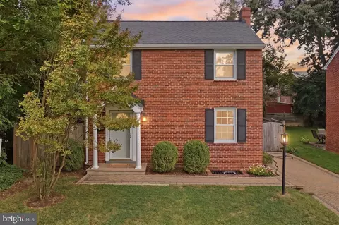 3731 2nd St S, Arlington, VA 22204