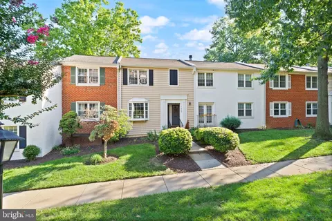 4630 28th Rd S #B, Arlington, VA 22206