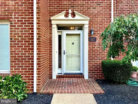 1827 N Uhle St #1, Arlington, VA 22201