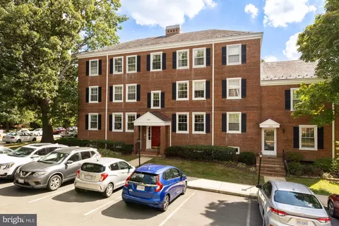 2888 S Buchanan St #A1, Arlington, VA 22206