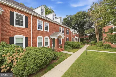 3468 S Stafford St #A2, Arlington, VA 22206