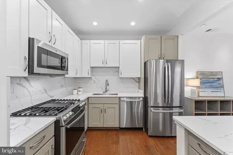 2200 N Westmoreland St #232, Arlington, VA 22213