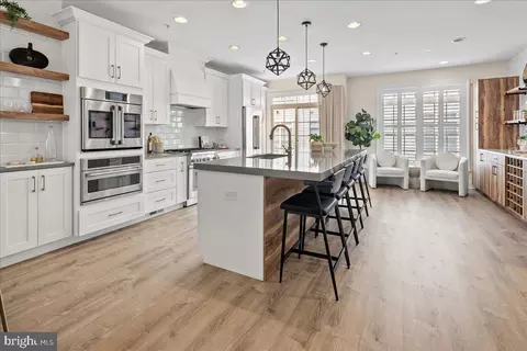 455 N George Mason Dr, Arlington, VA 22203