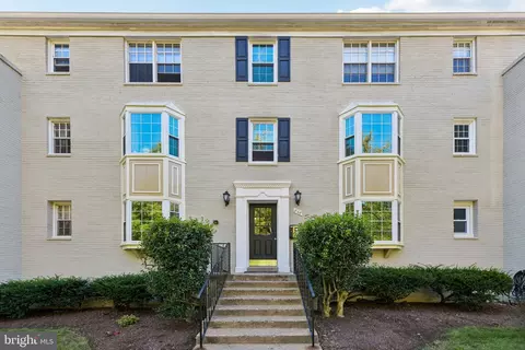 808 S Arlington Mill Dr S #9-204, Arlington, VA 22204