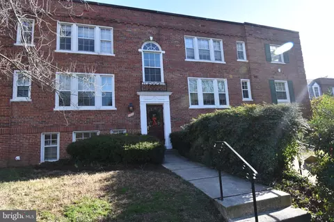Undisclosed, Arlington, VA 22201