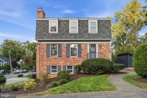 801 S Stafford St, Arlington, VA 22204