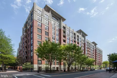 1021 N Garfield St #428, Arlington, VA 22201