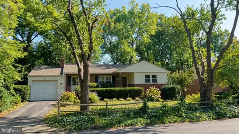 4700 8th Rd S, Arlington, VA 22204