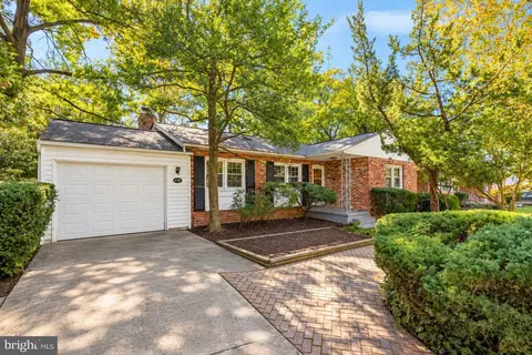 4700 8th Rd S, Arlington, VA 22204