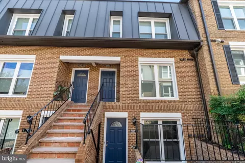 2117 N Monroe St N #D, Arlington, VA 22207