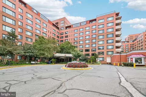 1021 Arlington Blvd #919, Arlington, VA 22209
