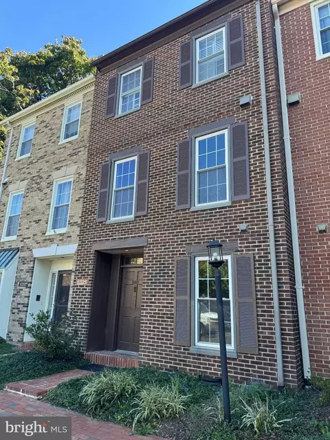 6703 E Washington Blvd #E, Arlington, VA 22213