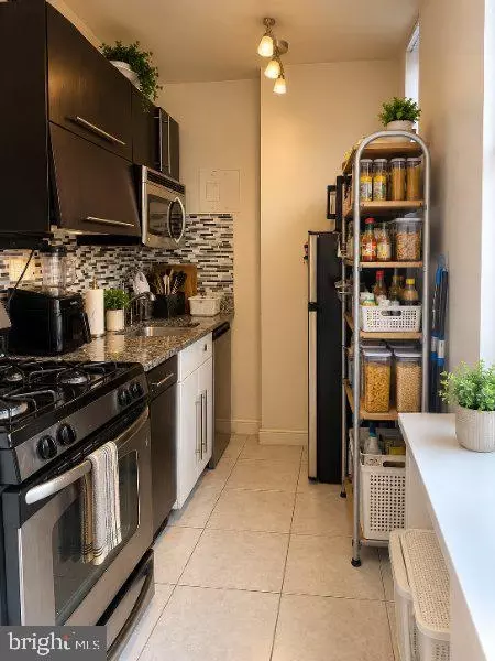 1111 Arlington Blvd #427, Arlington, VA 22209
