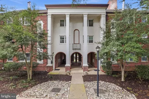 2021 N 21 St N #20, Arlington, VA 22201