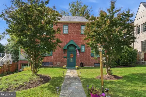 1708 N Hartford St, Arlington, VA 22201