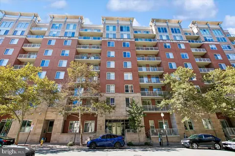 820 N Pollard St #612, Arlington, VA 22203