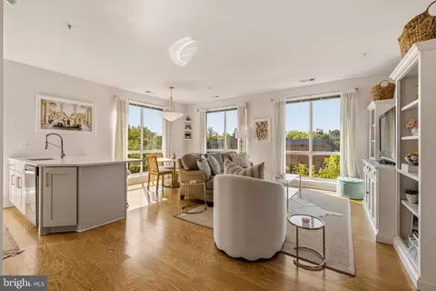2200 N Westmoreland St #410, Arlington, VA 22213