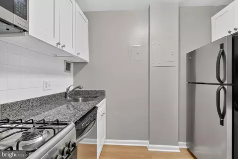 1121 Arlington Blvd #620, Arlington, VA 22209