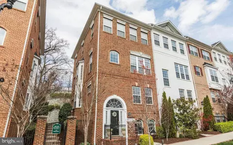 4043 Columbia Pike, Arlington, VA 22204