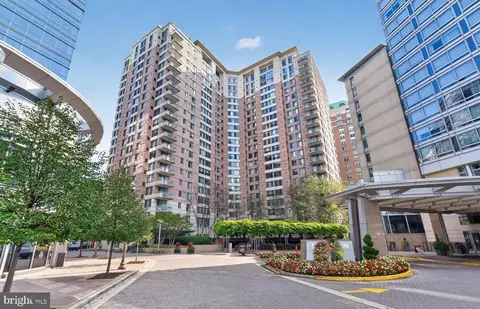 851 N Glebe Rd #806, Arlington, VA 22203