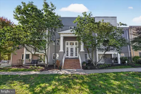 4077 S Four Mile Run Dr S #401, Arlington, VA 22204