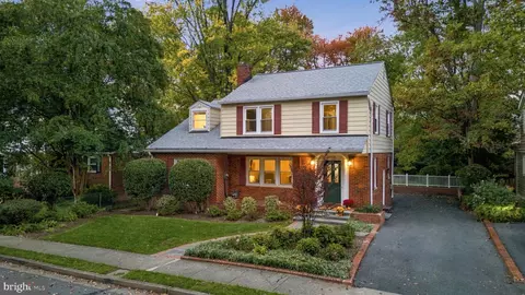 5529 Fairfax Dr, Arlington, VA 22205