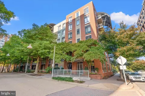 1200 N Hartford St #505, Arlington, VA 22201