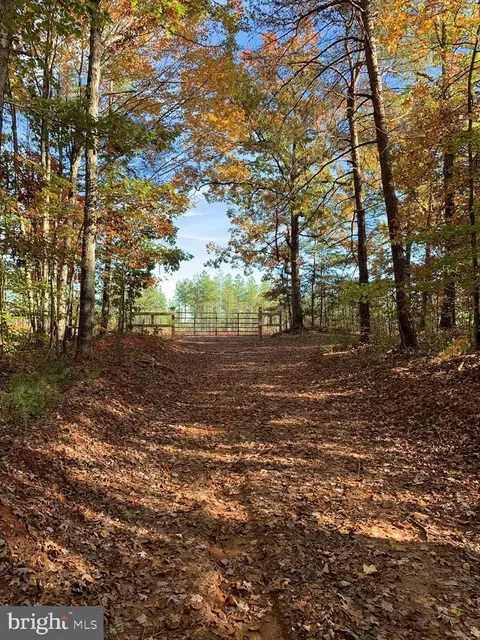 Wildway & Watt Abbitt Rd, Appomattox, VA 24522
