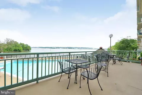 501 Slaters Ln #415, Alexandria, VA 22314