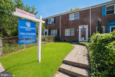 109 Mount Vernon Ave, Alexandria, VA 22301