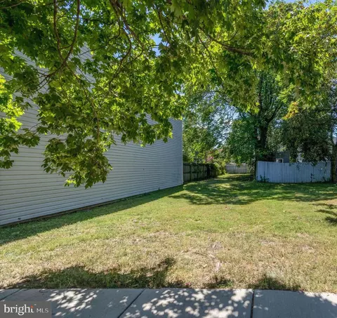 1018 Pendelton, Alexandria, VA 22314