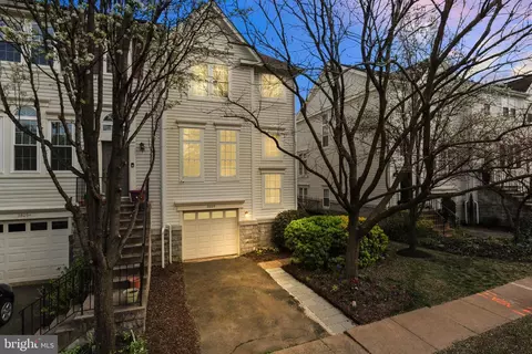 3809 Elbert Ave, Alexandria, VA 22305