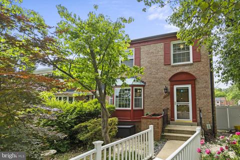 1040 N Pelham St, Alexandria, VA 22304