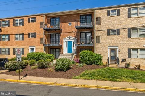 5931 Quantrell Ave #302, Alexandria, VA 22312
