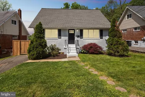208 N Furman St, Alexandria, VA 22304