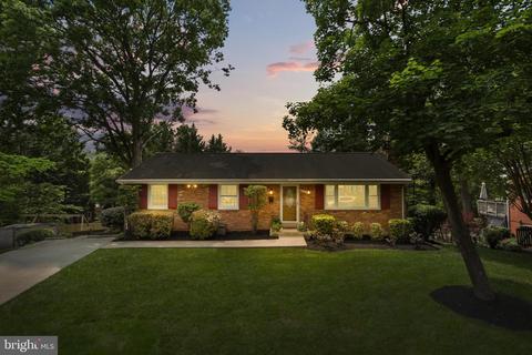 4706 Peacock Ave, Alexandria, VA 22304