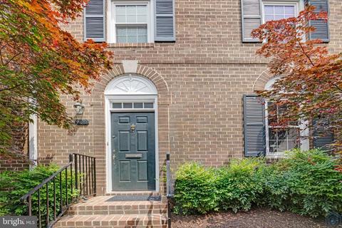 1025 N Pitt St, Alexandria, VA 22314