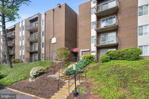 75 S Reynolds St #408, Alexandria, VA 22304
