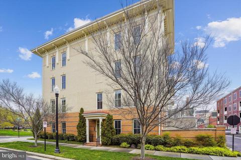 720 Mckenzie Ave, Alexandria, VA 22301