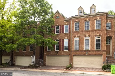 233 Somervelle St, Alexandria, VA 22304