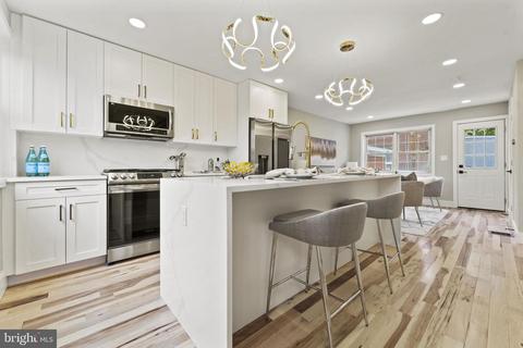 1217 Gibbon St, Alexandria, VA 22314