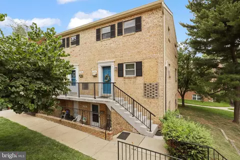 5940 Mayflower Ct #5940, Alexandria, VA 22312
