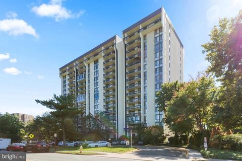 5300 Holmes Run Pkwy #319, Alexandria, VA 22304