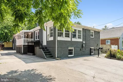 109 Ashby St, Alexandria, VA 22305