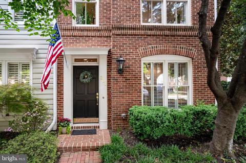 301 S Henry St, Alexandria, VA 22314
