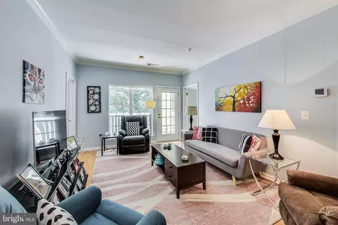 4560 Strutfield Ln #1314, Alexandria, VA 22311