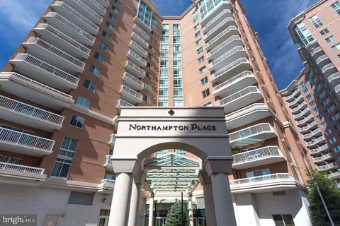 3101 N Hampton Dr #916, Alexandria, VA 22302