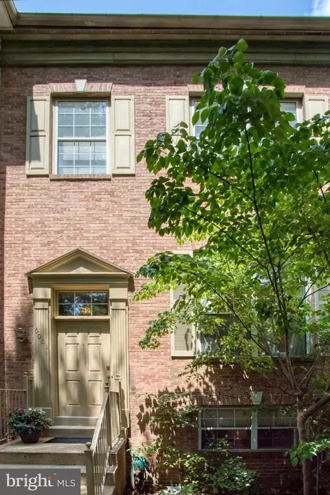 6001 Riddle Walk, Alexandria, VA 22312