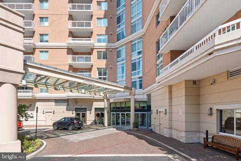3101 N Hampton Dr #1316, Alexandria, VA 22302